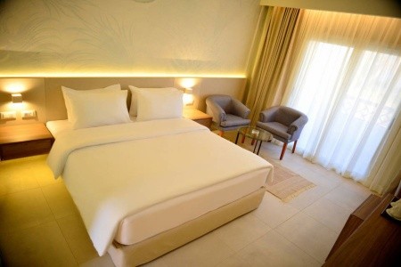 Reef Oasis Beach Resort - 79