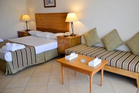 Continental Plaza Beach - 41