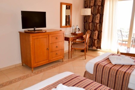 Continental Plaza Beach - 45