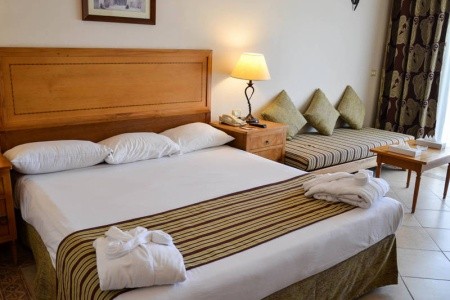 Continental Plaza Beach - 47