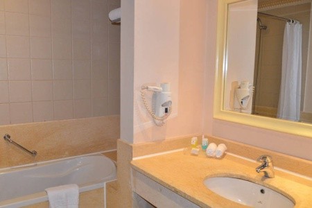 Continental Plaza Beach - 50