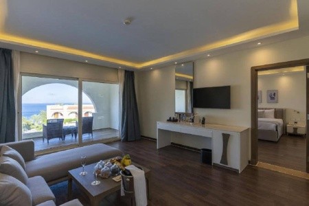 Posh Club By Sunrise Montemare - 41