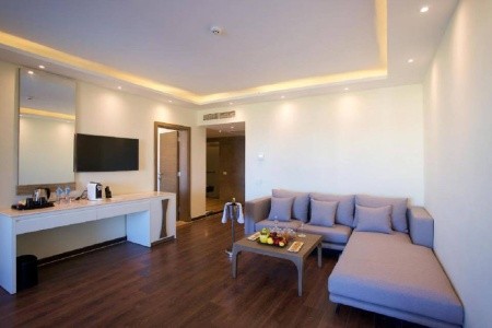 Posh Club By Sunrise Montemare - 45