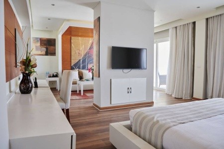 Posh Club By Sunrise Montemare - 55