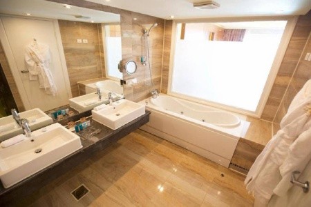 Posh Club By Sunrise Montemare - 59