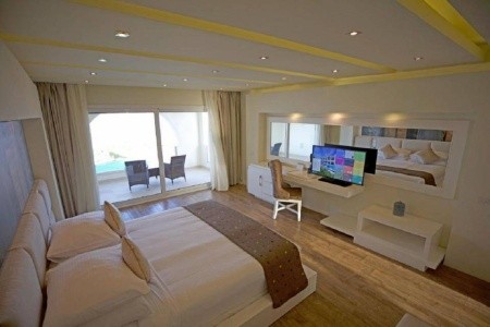 Posh Club By Sunrise Montemare - 60