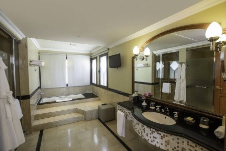 Park Regency Resort (Ex. Hyatt Regency) - 77