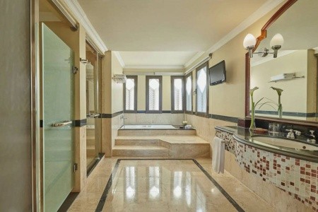 Park Regency Resort (Ex. Hyatt Regency) - 78