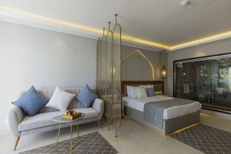 Posh Club By Sunrise Diamond Beach - 39