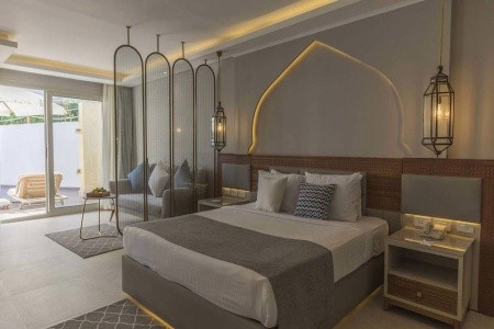 Posh Club By Sunrise Diamond Beach - 40