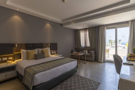 Posh Club By Sunrise Diamond Beach - 60