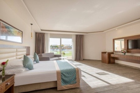 Albatros Royal Moderna - 79