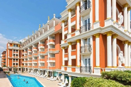 Antique Roman Palace - 13