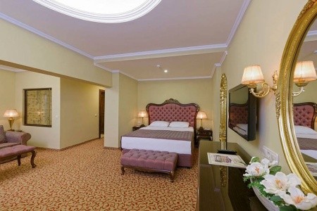 Antique Roman Palace - 22