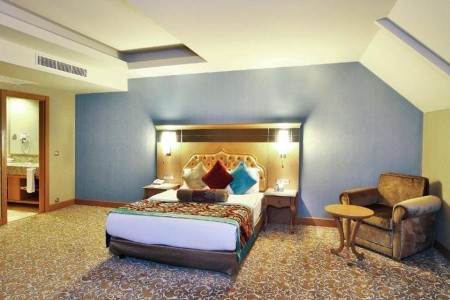 Royal Holiday Palace - 37