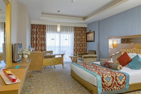 Royal Holiday Palace - 46