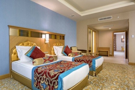 Royal Holiday Palace - 59