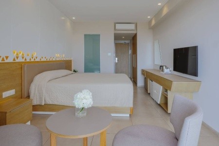 Tasia Maris Seasons - 17