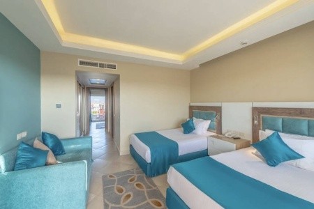 Titanic Resort & Aqua Park - 19