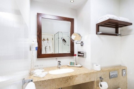 The Three Corners Ocean View - 25