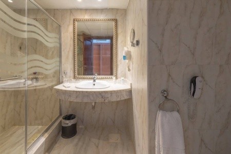 Titanic Palace Resort - 37