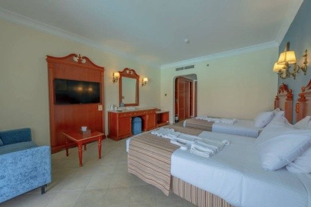 Titanic Palace Resort - 43