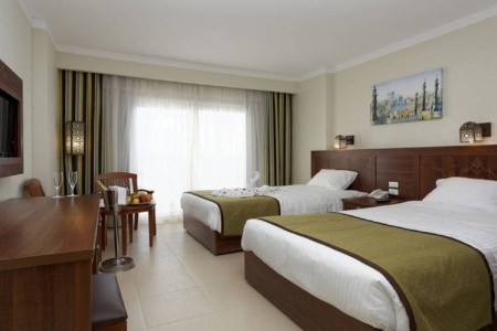 Royal Star Beach Resort - 28