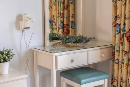 Seagull Hotel Apartments - 15