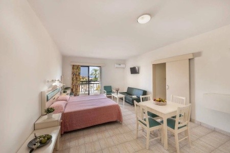 Seagull Hotel Apartments - 16