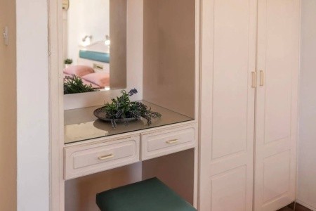 Seagull Hotel Apartments - 21