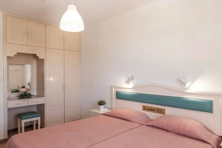 Seagull Hotel Apartments - 22