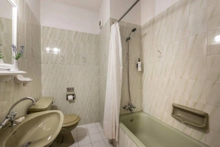 Seagull Hotel Apartments - 24