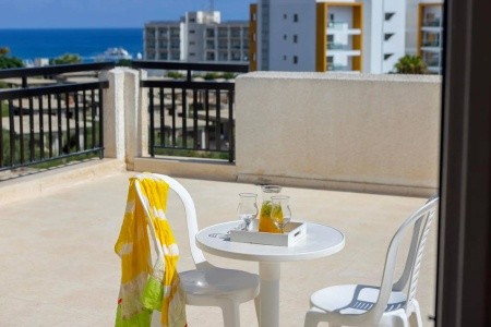 Seagull Hotel Apartments - 25