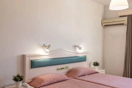 Seagull Hotel Apartments - 28