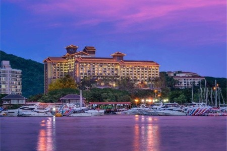 Four Season Ocean Courtyard Hotel - 4