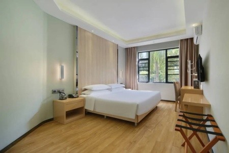 Blue Sea Silver Beach Hotel - 16