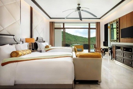 The St. Regis Yalong Bay Resort (Sanya) - 39