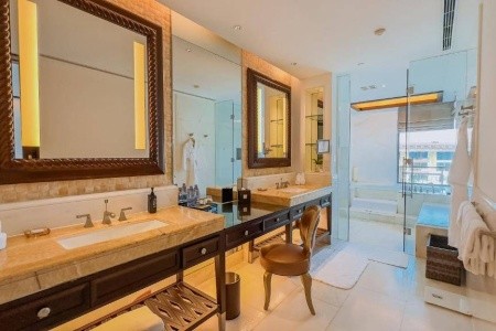 The St. Regis Yalong Bay Resort (Sanya) - 40