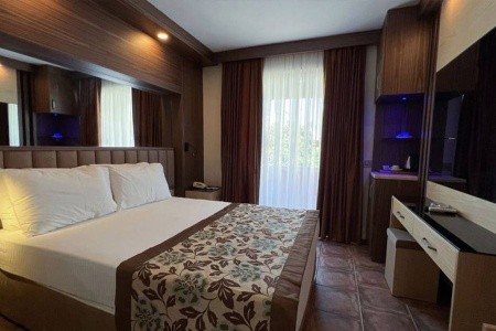 Turecko Kemer Fame 7 dňový pobyt All Inclusive Letecky Letisko: Praha July 2026 ( 9/07/26-15/07/26)