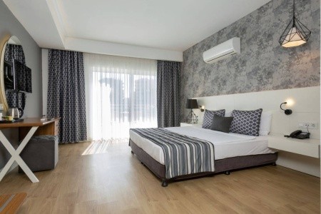 Greenwood Suites Resort - 37