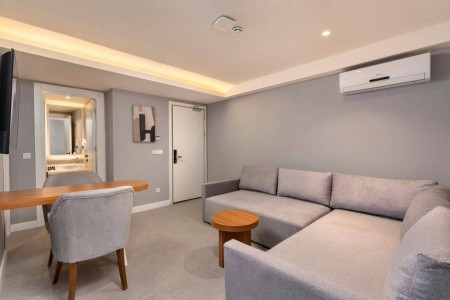 Greenwood Suites Resort - 50