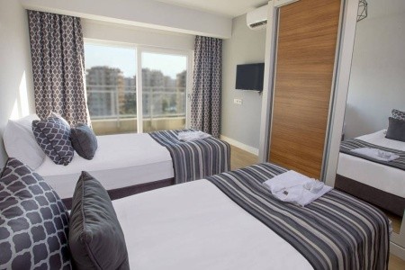 Greenwood Suites Resort - 56