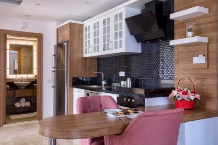 Greenwood Suites Resort - 58