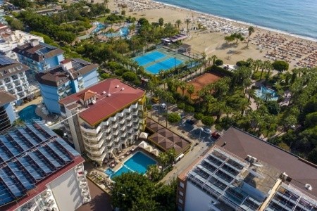 Riviera Hotel & Spa - 17