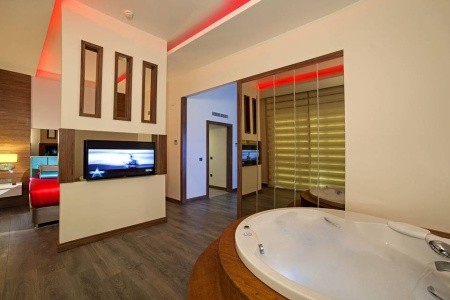 Turecko Side Luna Blanca Resort 8 dňový pobyt Ultra All inclusive Letecky Letisko: Praha June 2026 (25/06/26- 2/07/26)