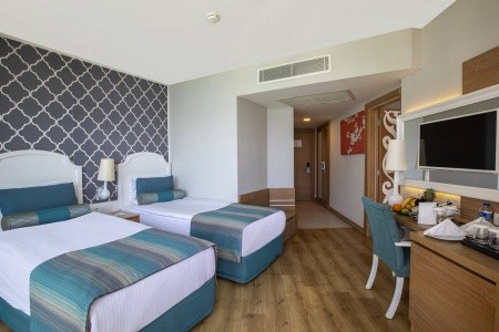 Sherwood Exclusive Lara (Ex. Breezes) - 80