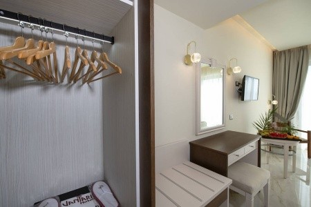 Vantaris Luxury Beach Resort - 55