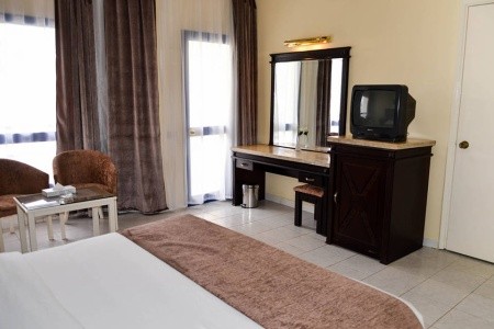 Cataract Resort - 41