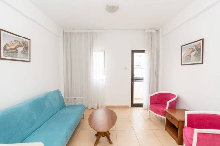 Flora Hotel Apartments - 8