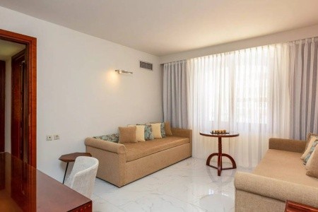 Theartemis Palace - 35